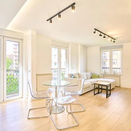 酒店 Alojamiento Plaza La Fuente Centro *