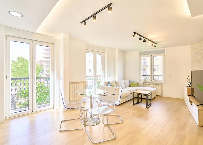 酒店 Alojamiento Plaza La Fuente Centro *